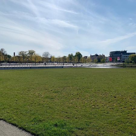 Zimmer Im Ug Direkt In Der Innenstadt, Centrum Schwerin  Exterior photo